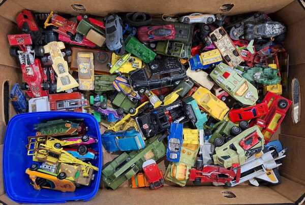 TOY CARS