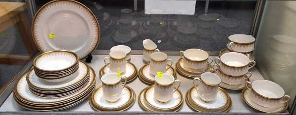 DINNERWARE