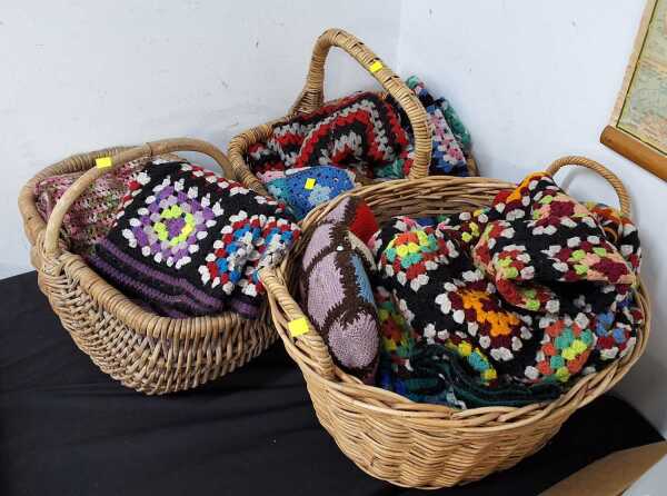 RETRO BLANKETS