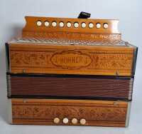 HOHNER ACCORDION