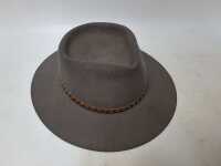 AKUBRA