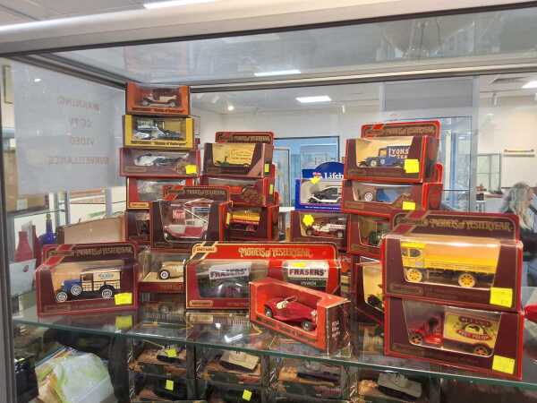DIECAST VEHICLES