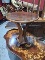 WINE TABLE