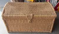 SEAGRASS CHEST