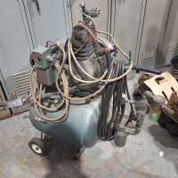 AIR COMPRESSOR