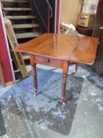 PEMBROKE TABLE - 2
