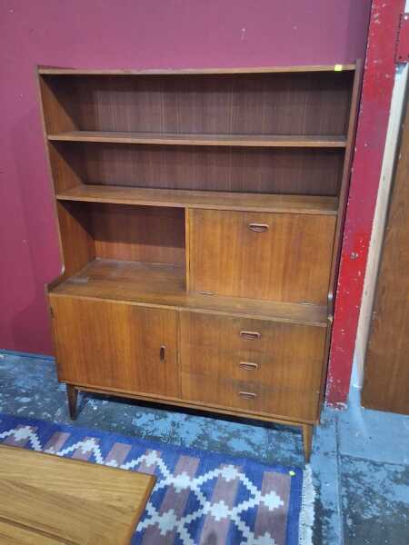 WALL UNIT