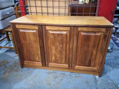 Sideboard