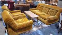 LOUNGE SUITE
