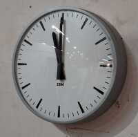 WALL CLOCK