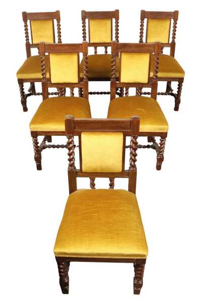 SET OF OAK DINING CHAIRS