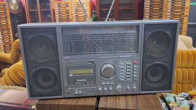 BOOMBOX