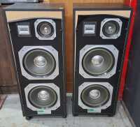 SANSUI FLOOR SPEAKERS