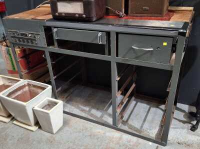 ELECTRICIANS WORKBENCH
