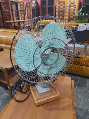 TABLE FAN