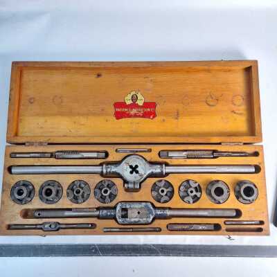 TAP & DIE SET