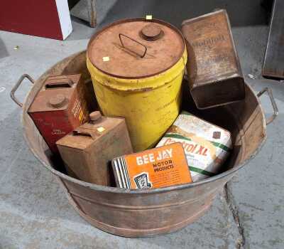 Tub Of Petronalia