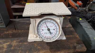 WEIGH SCALES