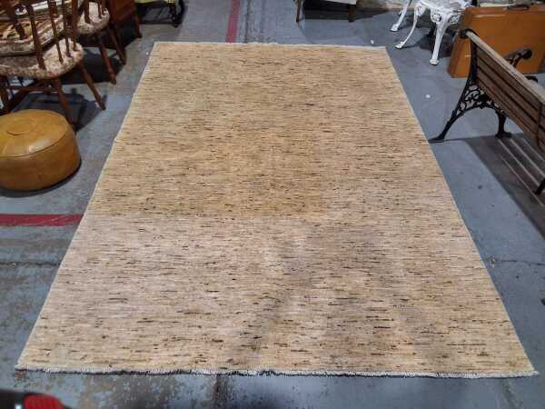 FLOOR RUG