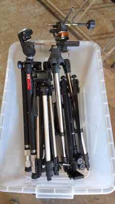TRIPOD STANDS