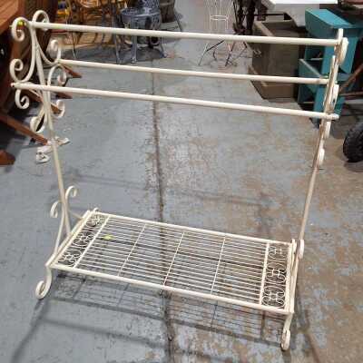 TOWEL RAIL