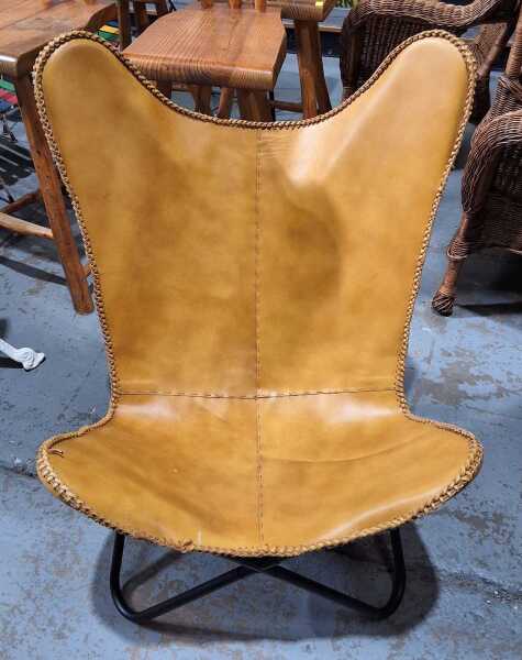 BUTTERFLY CHAIR