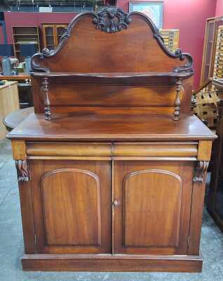 Chiffonier
