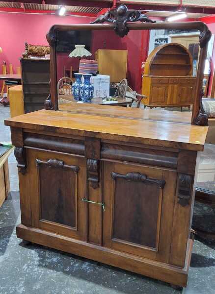 CHIFFONIER