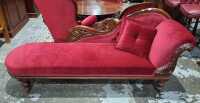 CHAISE LOUNGE