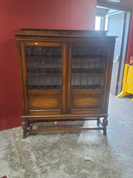 DISPLAY CABINET