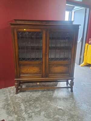 66 · DISPLAY CABINET