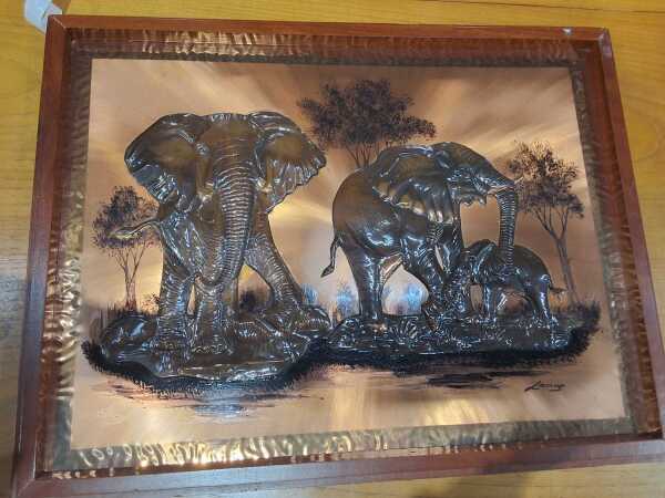 WALL DECOR