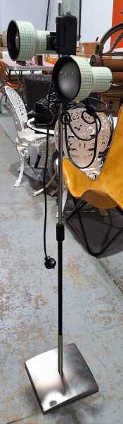 FLOOR LAMP