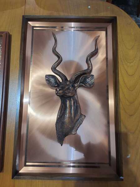 WALL DECOR