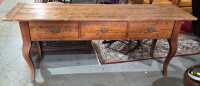 CONSOLE TABLE