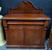 CHIFFONIER