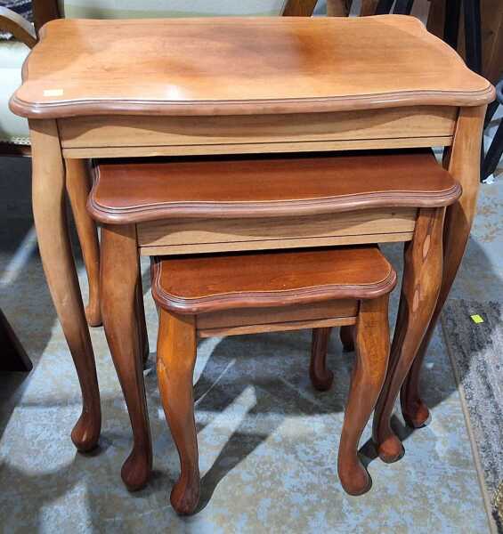NEST OF TABLES