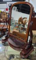 DRESSING MIRROR