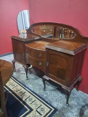 Sideboard