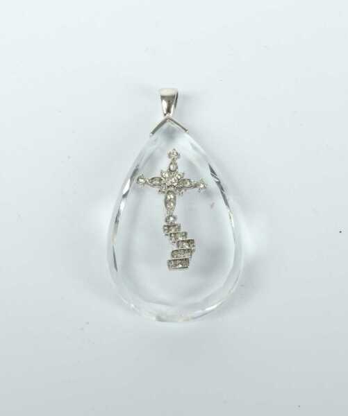 DIAMOND PENDANT