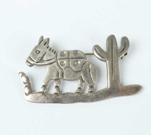SILVER BROOCH