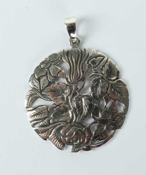 SILVER PENDANT