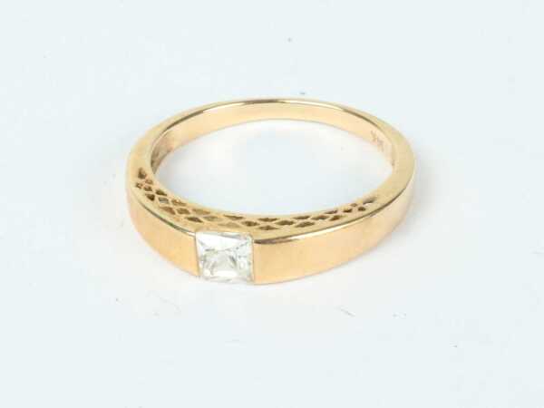 GOLD RING