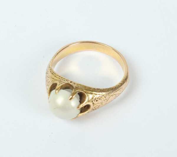 GOLD RING