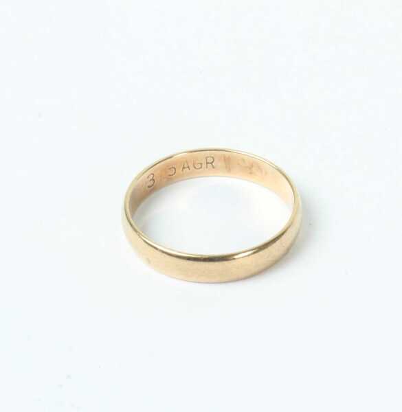 GOLD RING