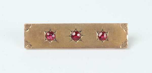 GOLD BROOCH