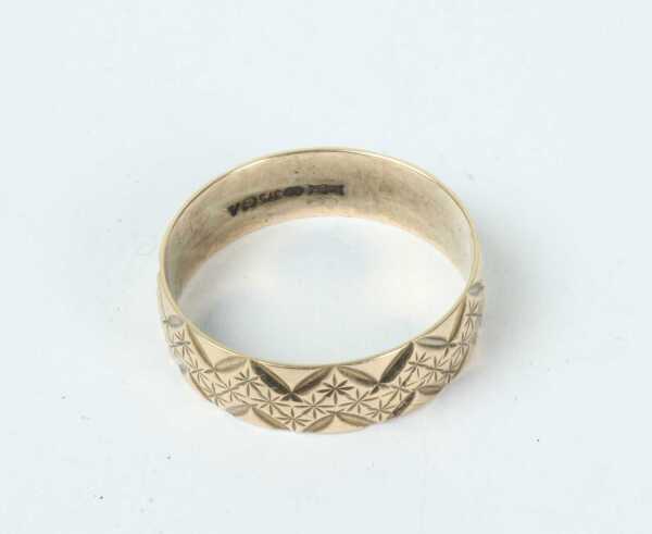 GOLD RING
