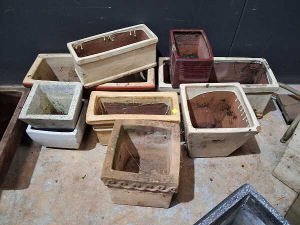 GARDEN POTS