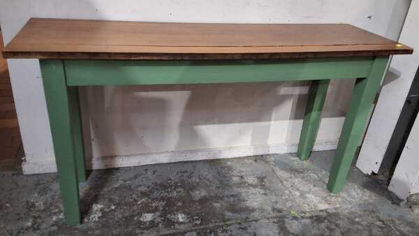 HALL CONSOLE