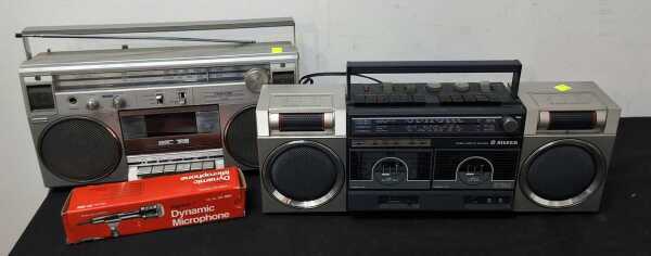 BOOM BOXES